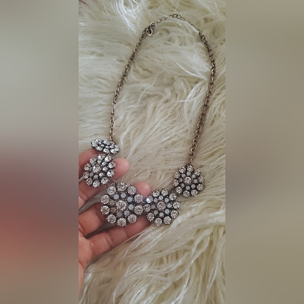 Charming Shinning Necklace. 🌴